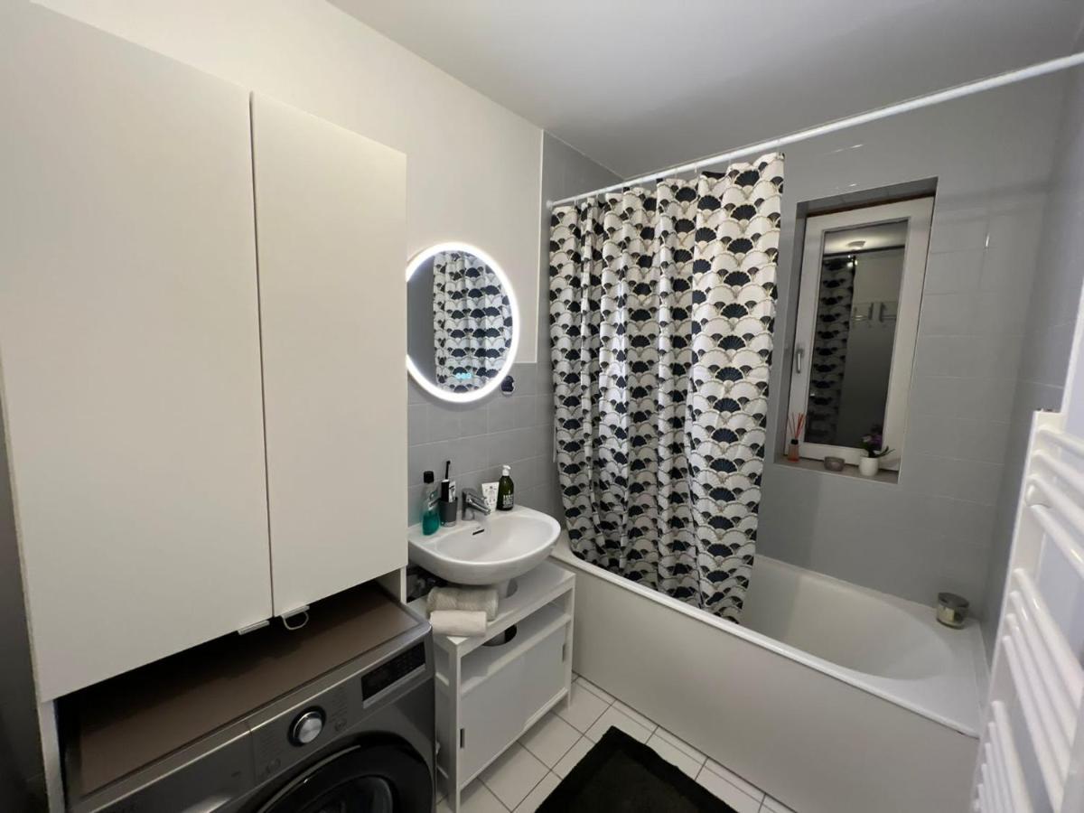 Entire Apartment With Terrace Paris Dış mekan fotoğraf